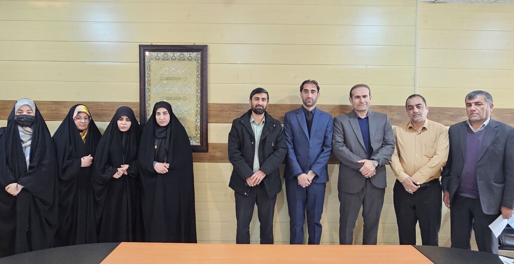 رویکرد خدمات گروهای جهادی فرهنگی باشد