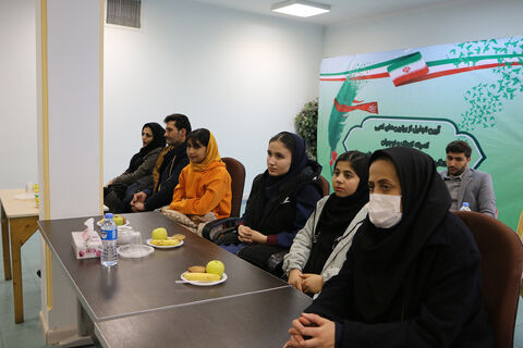 سروها سبز میمانند