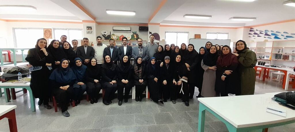 در یک دوره آموزشی مربیان کانون مازندران با بازیهای هدفمند آشنا شدند
