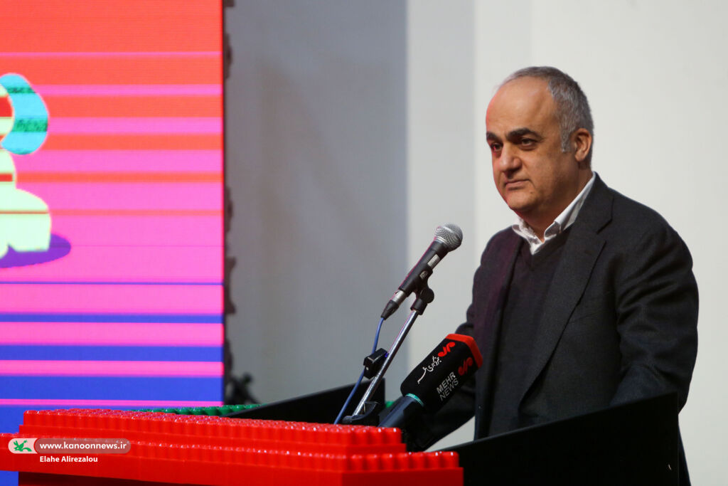 آیین پایانی نهمین جشنواره ملی اسباببازی کانون گفتمان حمایت مسئولان از تولید داخلی پیام جشنواره اسباببازی است