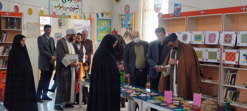 آیین افتتاحیه نمایشگاه آثار اعضای مرکز فرهنگی هنری شازند