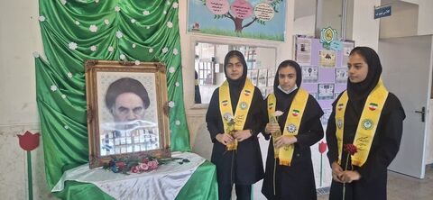 ویژه برنامه‌های جوانه‌های انقلاب اسلامی در مراکز کانون استان اصفهان