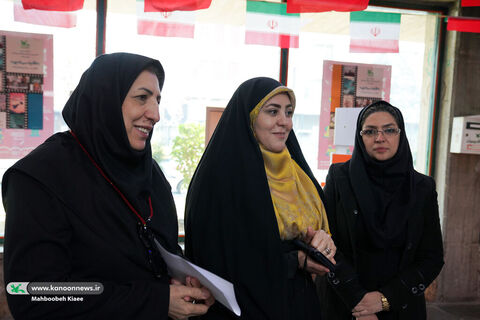 آیین گشایش نمایشگاه «اقتباس ادبی» در کتابخانه مرجع کانون