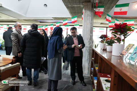 آیین گشایش نمایشگاه «اقتباس ادبی» در کتابخانه مرجع کانون