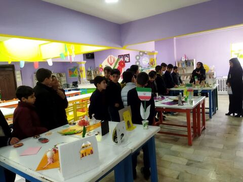 ویژه برنامه های اولین روز دهه فجر در مراکز کانون پرورش فکری کودکان و نوجوانان استان آذربایجان غربی