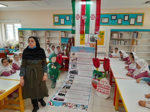 ویژه برنامه های اولین روز دهه فجر در مراکز کانون پرورش فکری کودکان و نوجوانان استان آذربایجان غربی