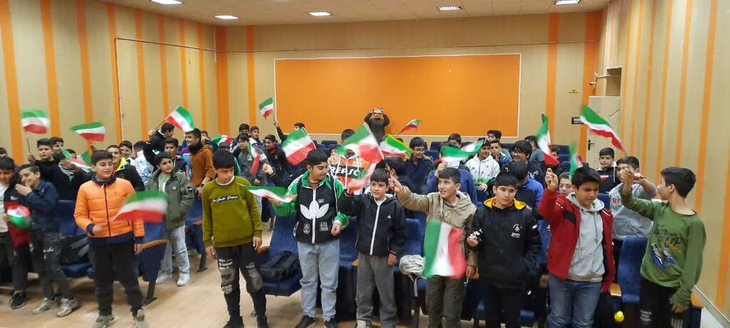 اجرای برنامه‌های فرهنگی- هنری و ادبی در مراکز همدان به مناسبت آغاز دهه فجر