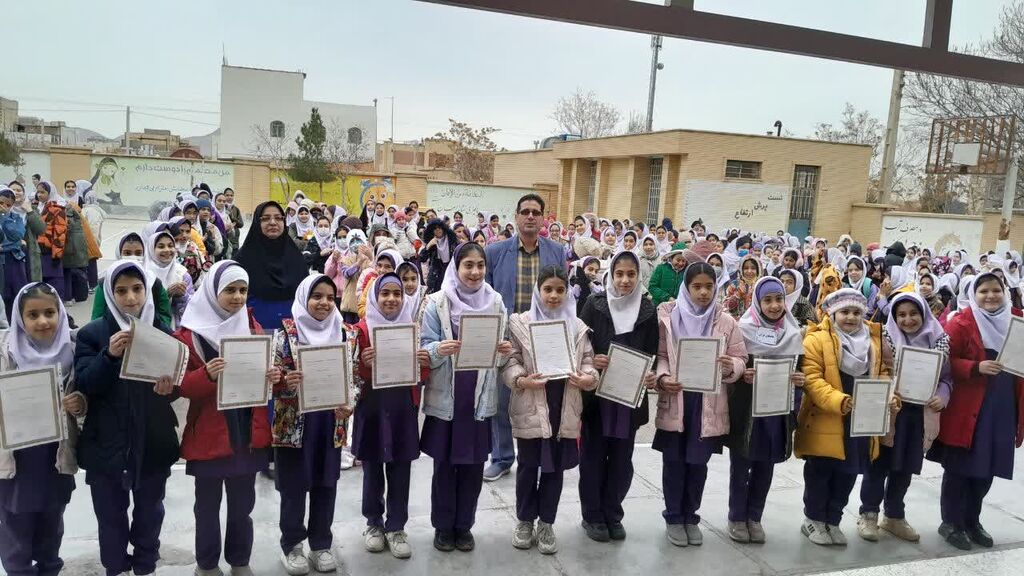 تقویت فعالیتهای فرهنگی و تربیتی در مدارس با ایدههای خلاق کانونیاران