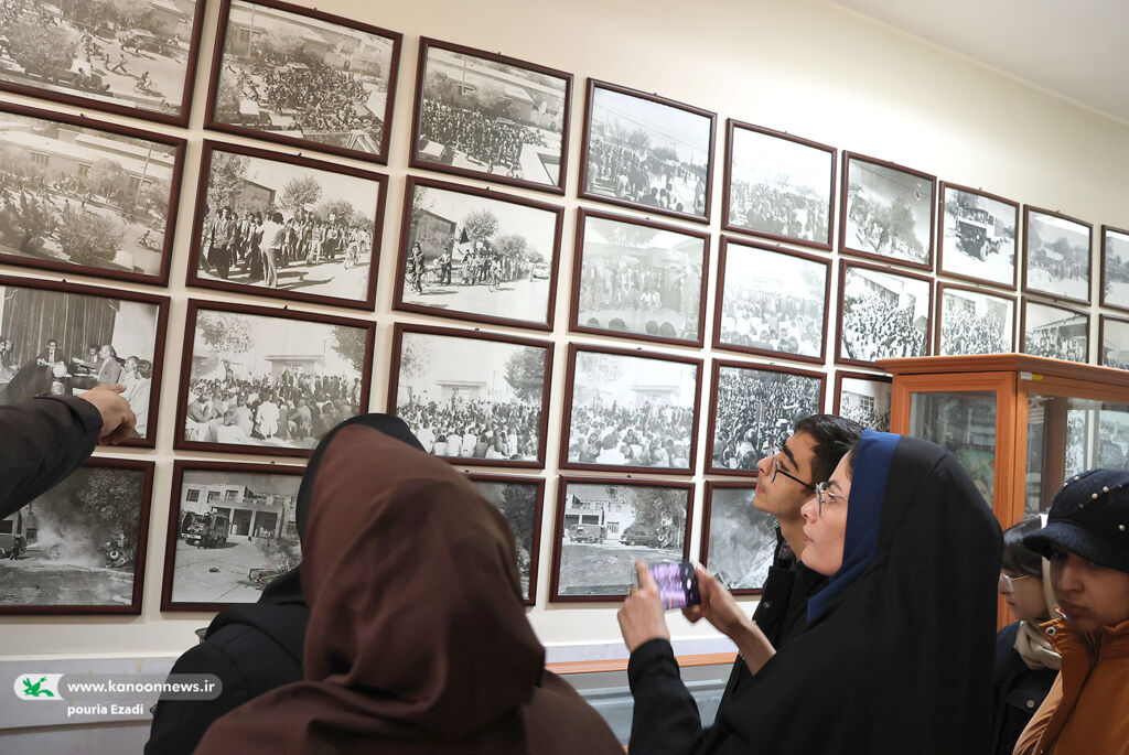 بازدید اعضای کانون شهرکرد از موزه آموزش و پرورش اعضای کانون، از گنجینهی آموزش و پرورش بازدید کردند