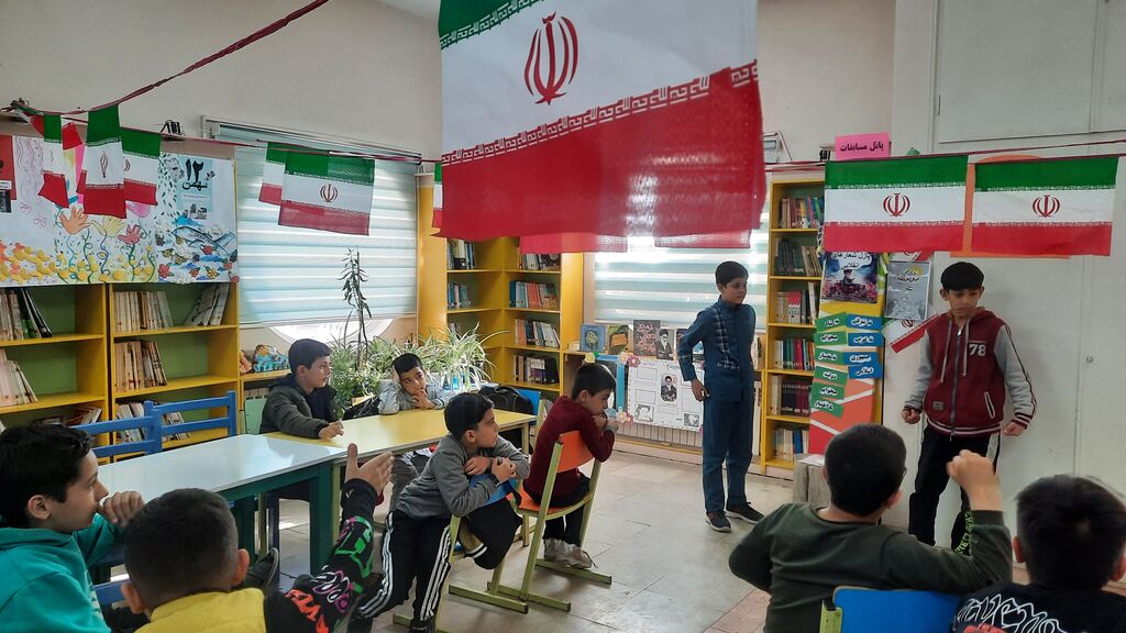 گرامیداشت دهه فجر در مراکز فرهنگی و هنری کانون استان قزوین