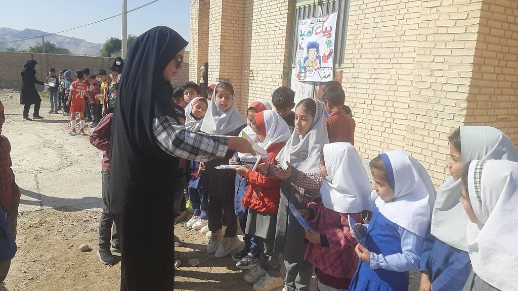 پیکامید کانون مرکزخنج برنامهای شاد و فرهنگی را به مناسبت دهه فجر برگزار کرد