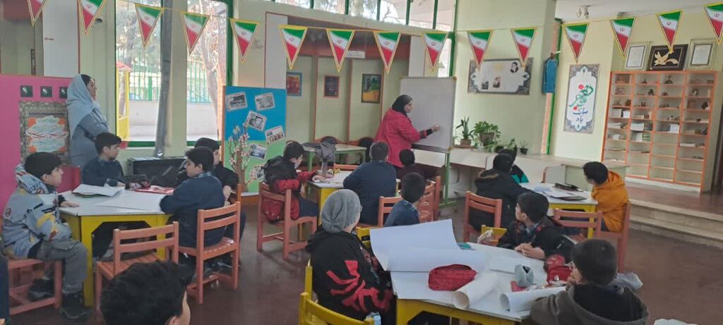 جشنواره نشریه دیواری با موضوع «دستاوردهای انقلاب» درالبرز