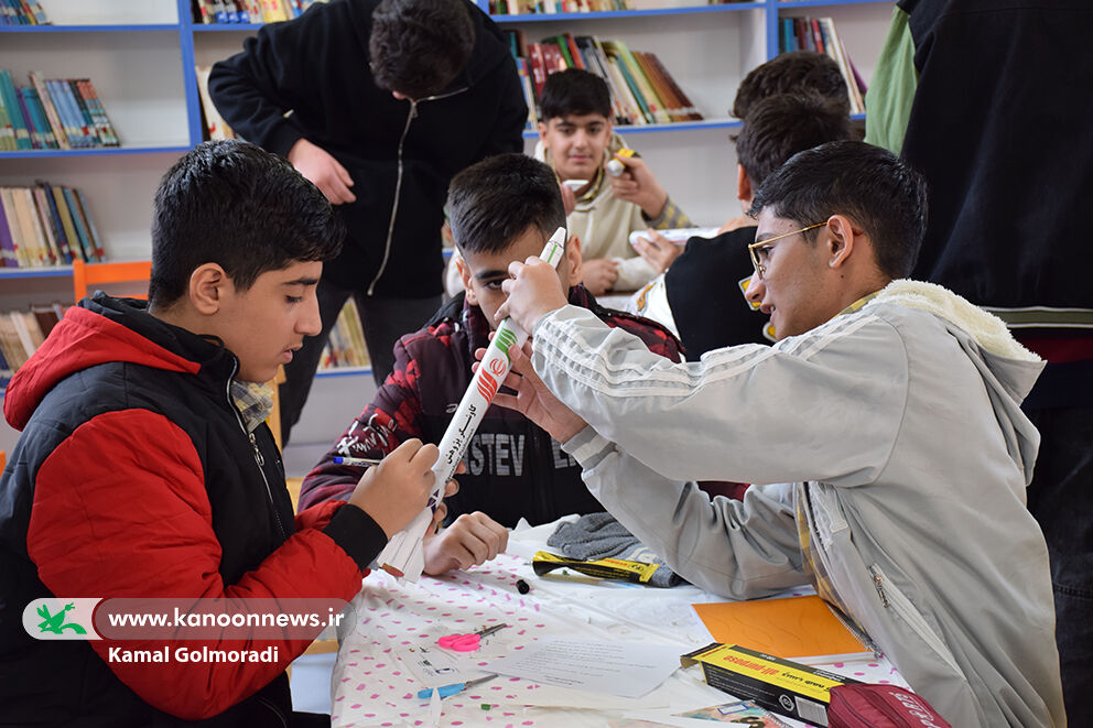 رویداد علمی و هنری«دست سازه های فضایی فجر۴۶» در کانون لرستان نماهنگ رویداد علمی و هنری«دست سازه های فضایی فجر۴۶»کانون لرستان