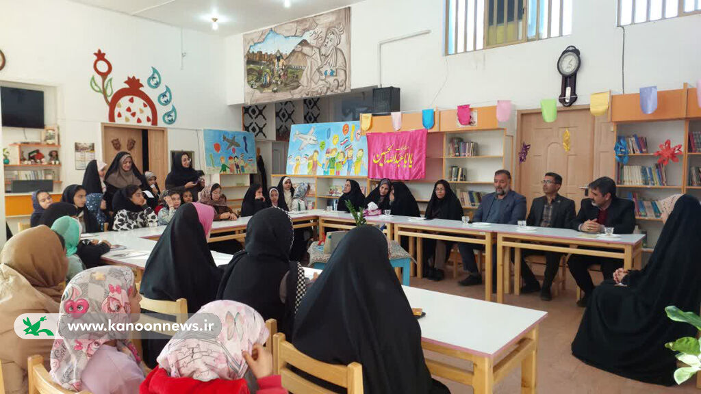 چهاردهمین عصرشعر و داستان انقلاب چهاردهمین عصرشعر و داستان انقلاب برگزار شد