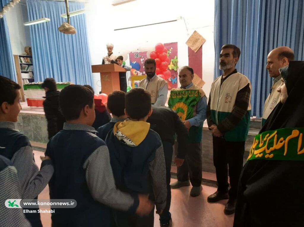 مراکز کانون همدان از عهد و پیمان با شهدا تا بوسه پرچم گنبد امام رضا (ع)