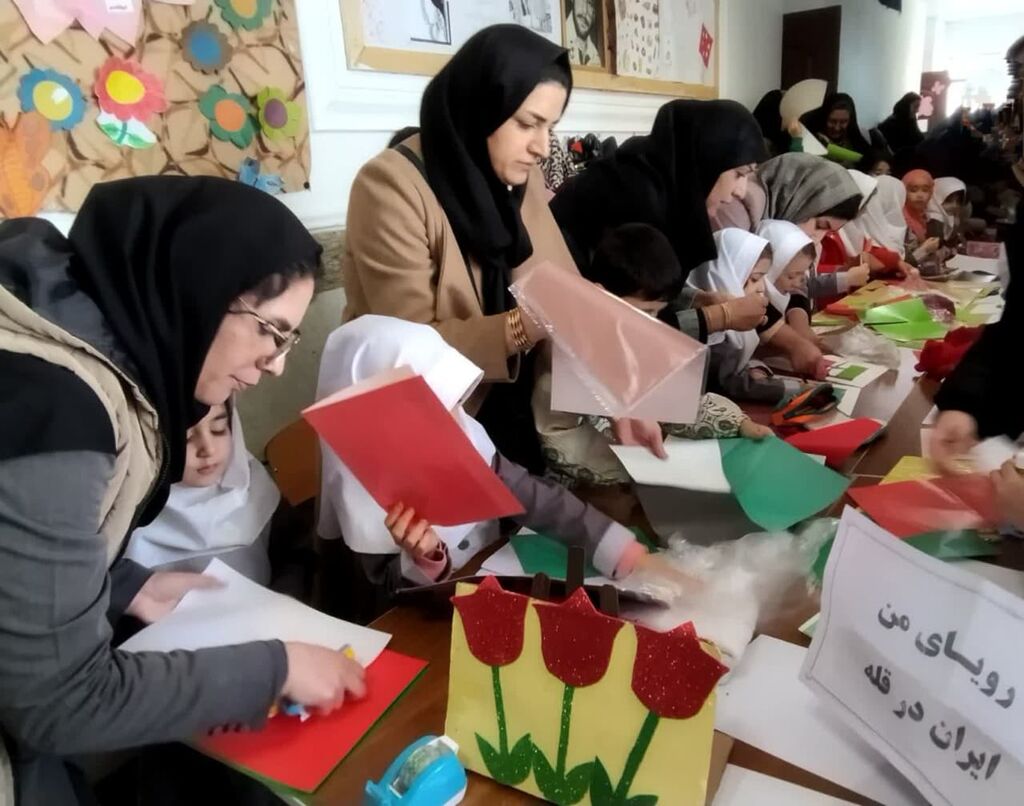 برگزاری کارگاه ساخت پرچم در مرکز چالدران