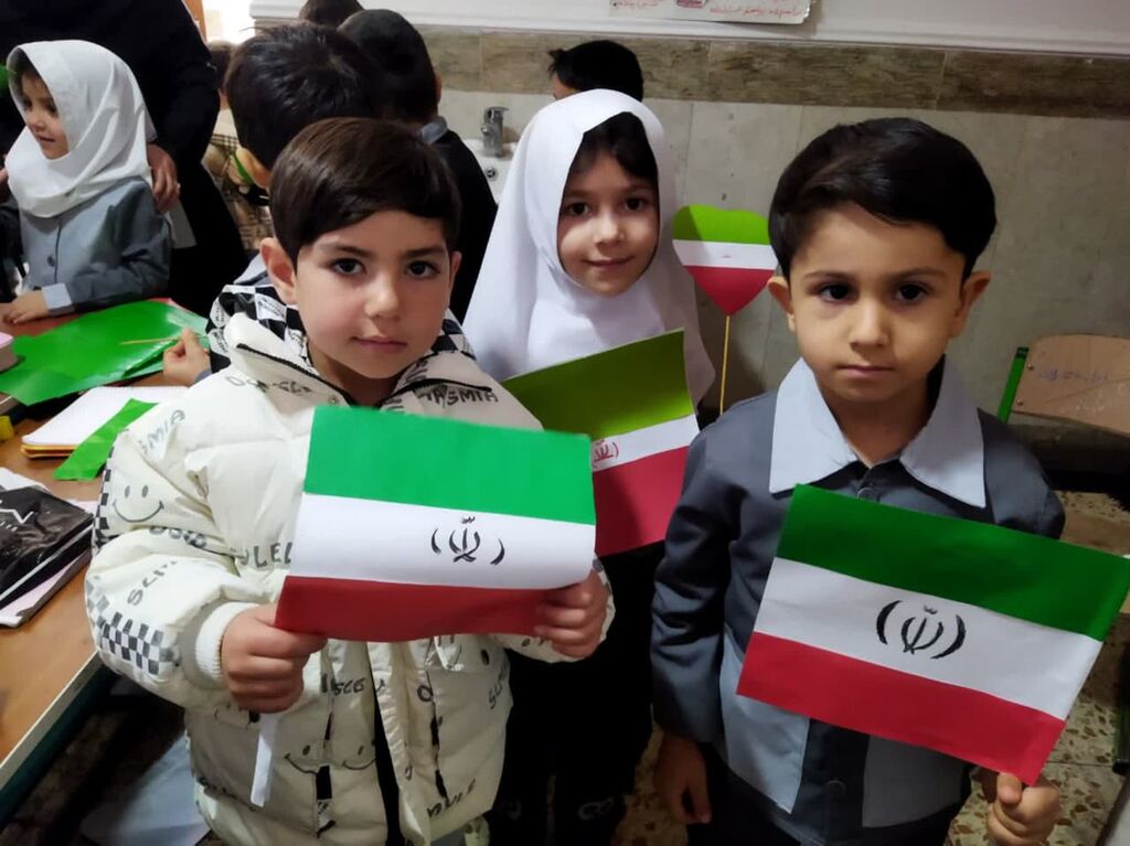 برگزاری کارگاه ساخت پرچم در مرکز چالدران