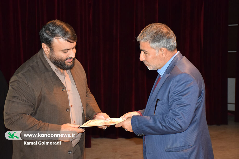 برگزاری برنامه های فرهنگی هنری کانون لرستان با استفاده از ظرفیت نوجوانان