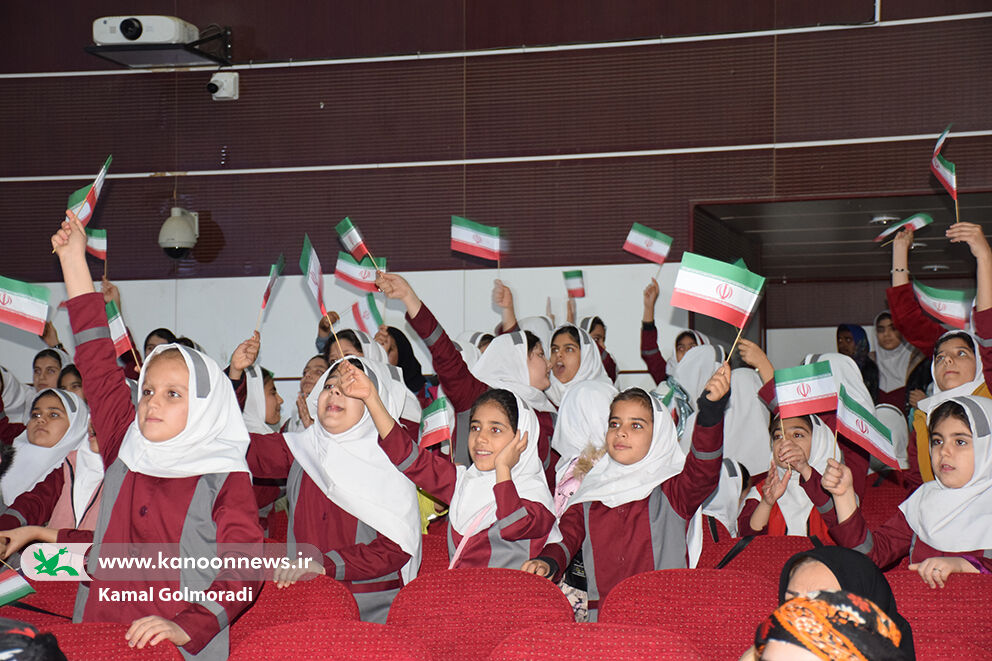 برگزاری برنامه های فرهنگی هنری کانون لرستان با استفاده از ظرفیت نوجوانان