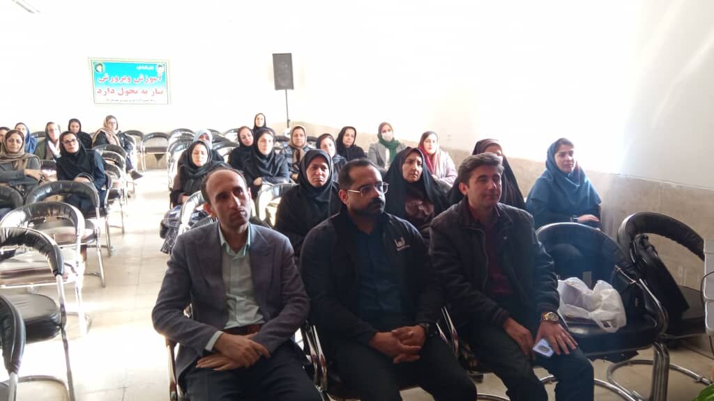 تبیین اهمیت خانواده محوری و ارزشهای دفاع مقدس در کانون پرورش فکری کودکان و نوجوانان کهگیلویه و بویراحمد