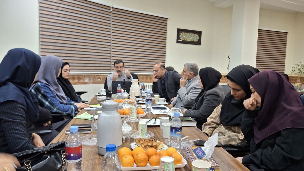 نشست صمیمی تولی گری باید در استان رواج پیدا کند