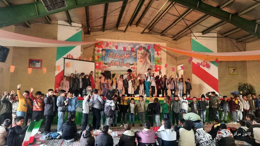 مراکز فرهنگی- هنری کانون همدان از جشن بادباکها تا ساخت موشک کاغذی