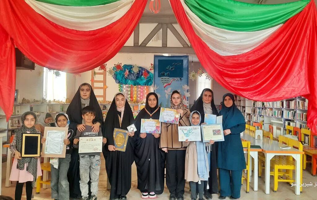 مراکز فرهنگی- هنری کانون همدان از جشن بادباکها تا ساخت موشک کاغذی