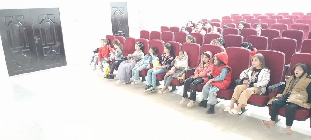 مراکز فرهنگی- هنری کانون همدان از جشن بادباکها تا ساخت موشک کاغذی