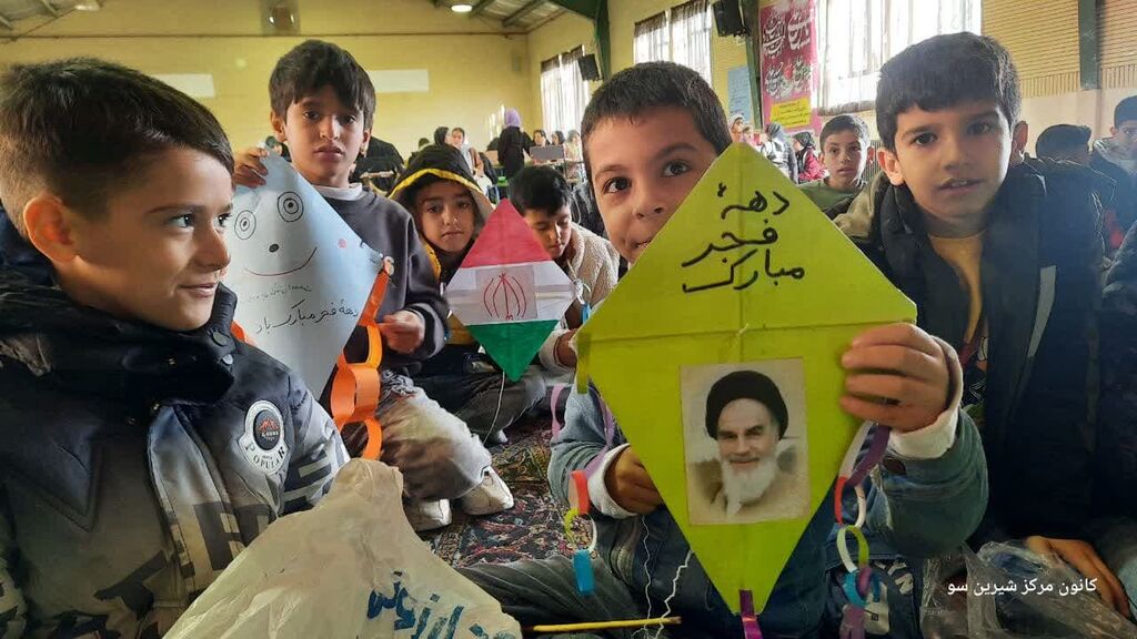 مراکز فرهنگی- هنری کانون همدان از جشن بادباکها تا ساخت موشک کاغذی