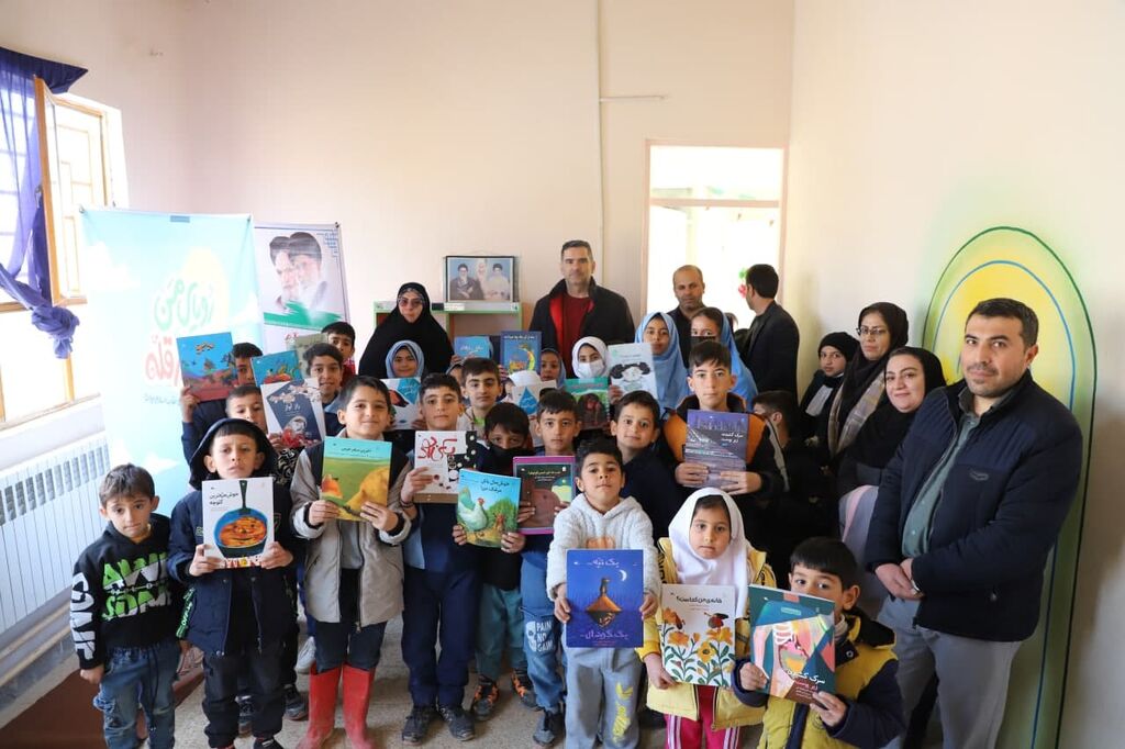 ایجاد کتابخانه در مدرسه روستای قصریک ارومیه