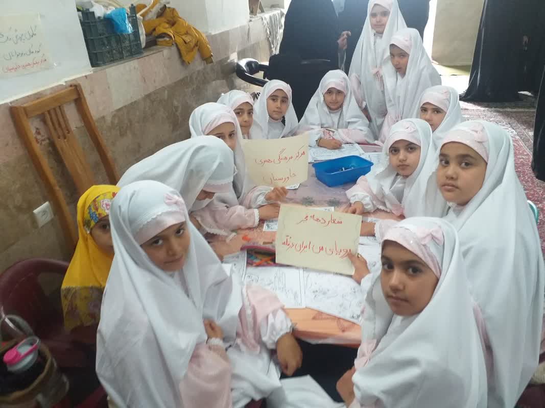 میز خدمت کانون پرورش فکری کودکان و نوجوانان استان مرکزی در میعادگاه نماز جمعه