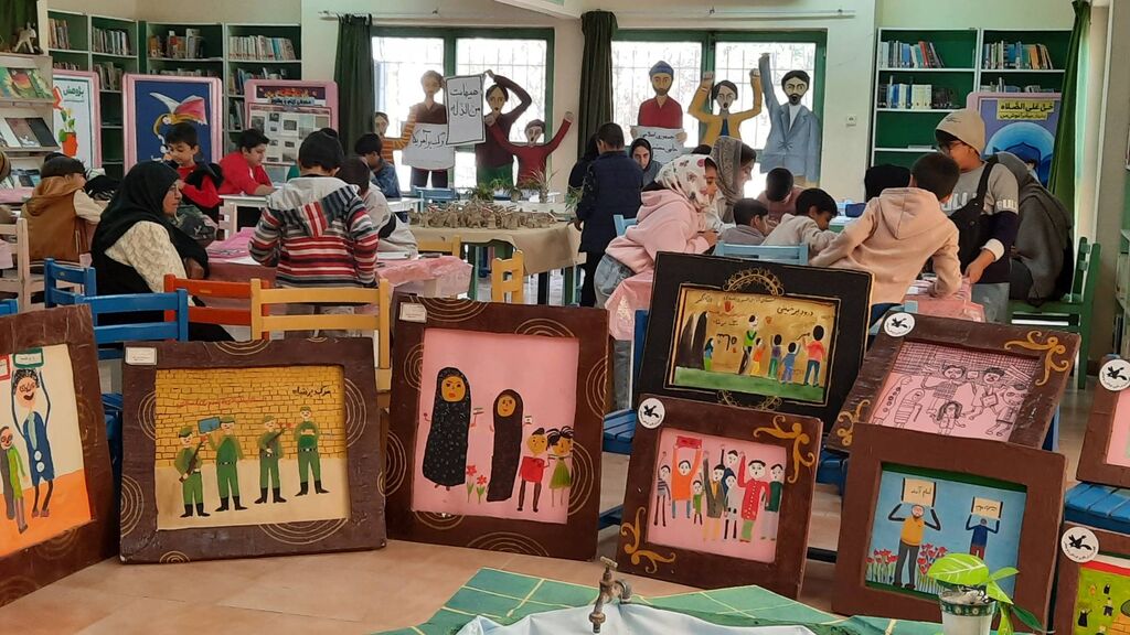 چهاردهمین مسابقه نقاشی «انقلاب از نگاه من» در کانون لارستان  چهاردهمین مسابقه نقاشی «انقلاب از نگاه من» در کانون لارستان