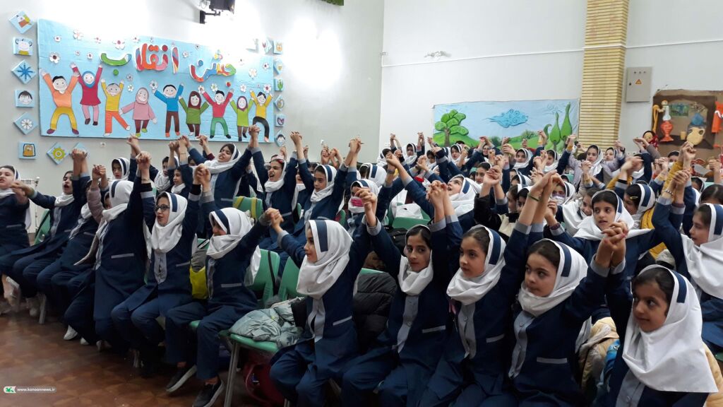 برگزاری ویژهبرنامه «جشن انقلاب» در مرکز ابهر کانون زنجان