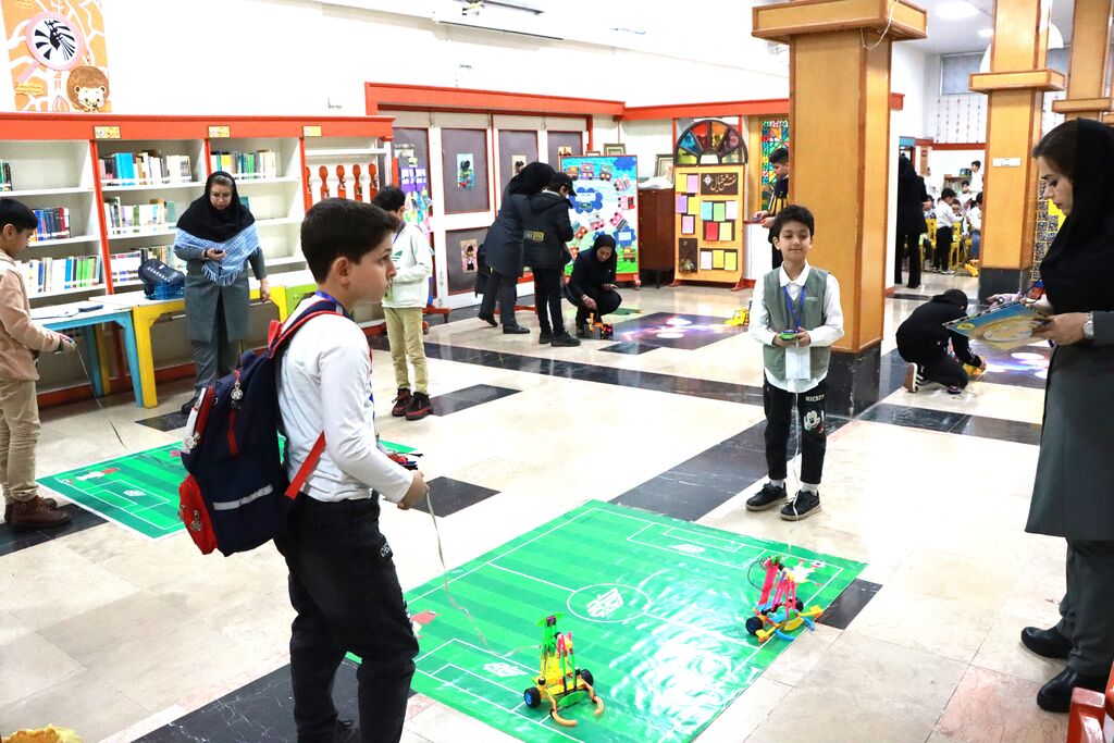 رباتها بر فراز قلهها