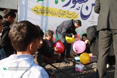 ایستگاه کودک و نوجوان کانون پرورش فکری در راهپیمایی ۲۲ بهمن اهواز