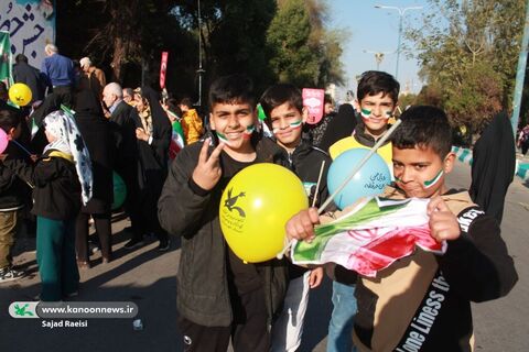 ایستگاه کودک و نوجوان کانون پرورش فکری در راهپیمایی ۲۲ بهمن اهواز