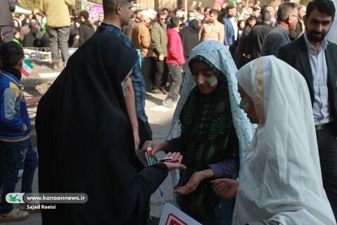 ایستگاه کودک و نوجوان کانون پرورش فکری در راهپیمایی ۲۲ بهمن اهواز