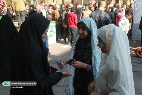 ایستگاه کودک و نوجوان کانون پرورش فکری در راهپیمایی ۲۲ بهمن اهواز