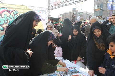 ایستگاه کودک و نوجوان کانون پرورش فکری در راهپیمایی ۲۲ بهمن اهواز