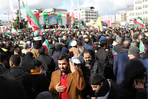 حماسه حضور کودکان و نوجوانان در راهپیمایی ۲۲بهمن و حضور در غرفه کانون در ساری