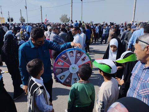 حضور پر رنگ و شورآفرین خانواده کانون پرورش فکری کودکان و نوجوانان هرمزگان در جشن حضور 22 بهمن