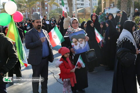 غرفه فرهنگی کانون استان بوشهر در راهپیمایی یوم الله ۲۲بهمن به روایت تصویر