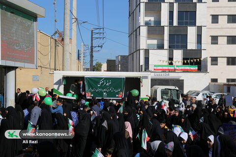 غرفه فرهنگی کانون استان بوشهر در راهپیمایی یوم الله ۲۲بهمن به روایت تصویر