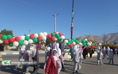 حضور فعال مربیان و اعضا مراکز کانون استان بوشهر در راهپیمایی یوم الله ۲۲بهمن (2)