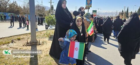 حضور کودکان و نوجوانان در راهپیمایی ۲۲ بهمن کهگیلویه و بویراحمد