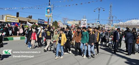 حضور کودکان و نوجوانان در راهپیمایی ۲۲ بهمن کهگیلویه و بویراحمد