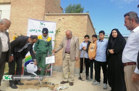 پویش«هرشهید ؛ یک نهال» در مراکز فرهنگی کانون استان بوشهر