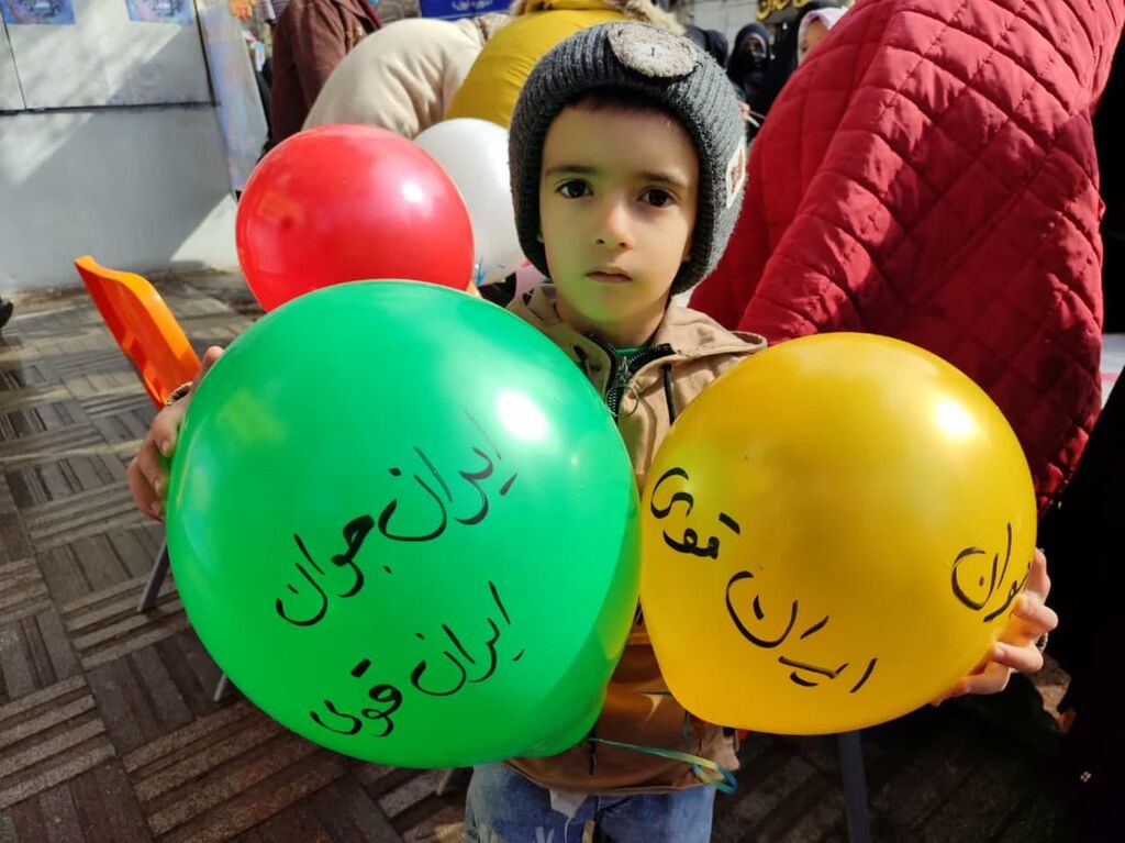 نماینده مردم کاشمر در مجلس شورای اسلامی در غرفه کانون حضور یافت