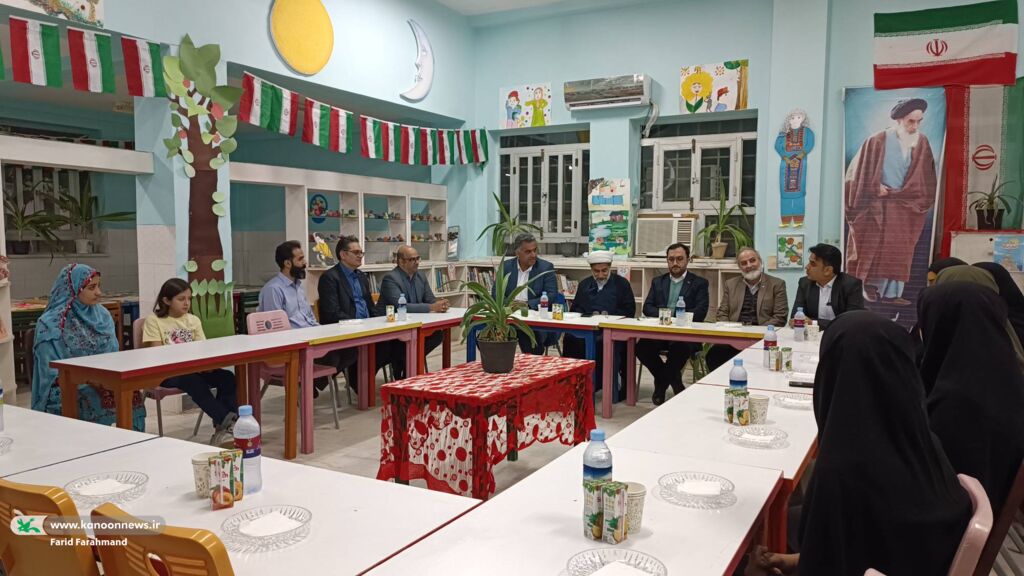 کتاب و کتابخوانی در مراکز کانون اهمیت ویژهای دارد