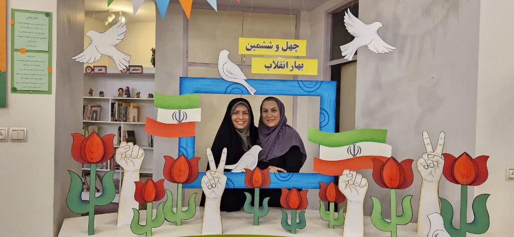 نشست هم اندیشی مرکز۲ کانون تهران با مدیران مدارس منطقه ۱۱